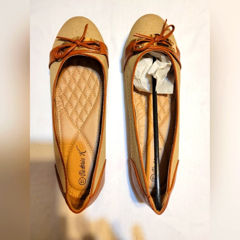 NWT Tan Flats